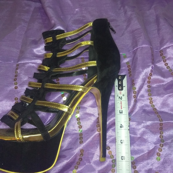 Heels - Picture 2 of 5